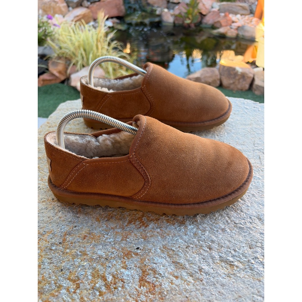 UGG Australia 3010 Chestnut Suede Sheepskin Slip On Slippers Mens 7 Women 9